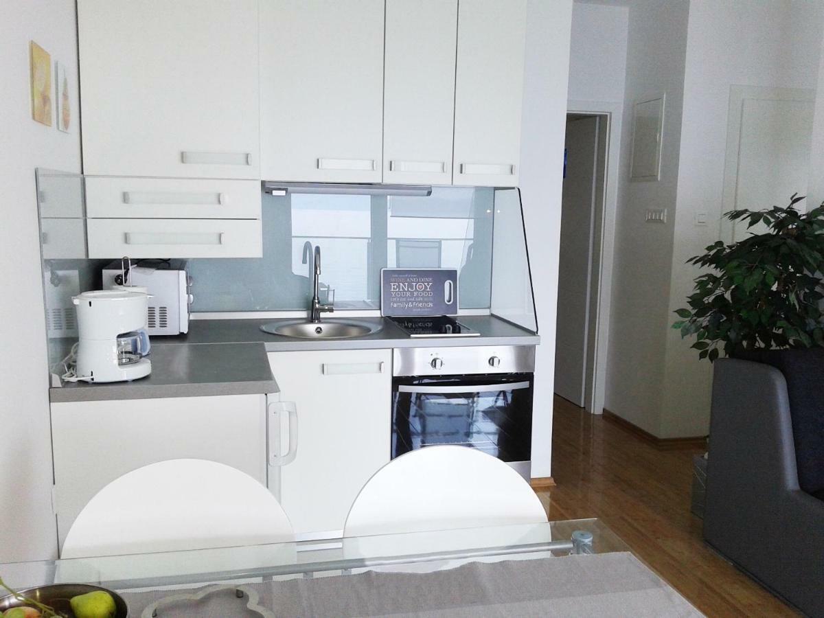 Apartment Sol - 5M From The Sea Drašnice Zewnętrze zdjęcie